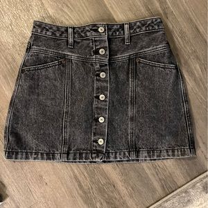 Abercrombie & Fitch Black Wash Denim Skirt - Size 27